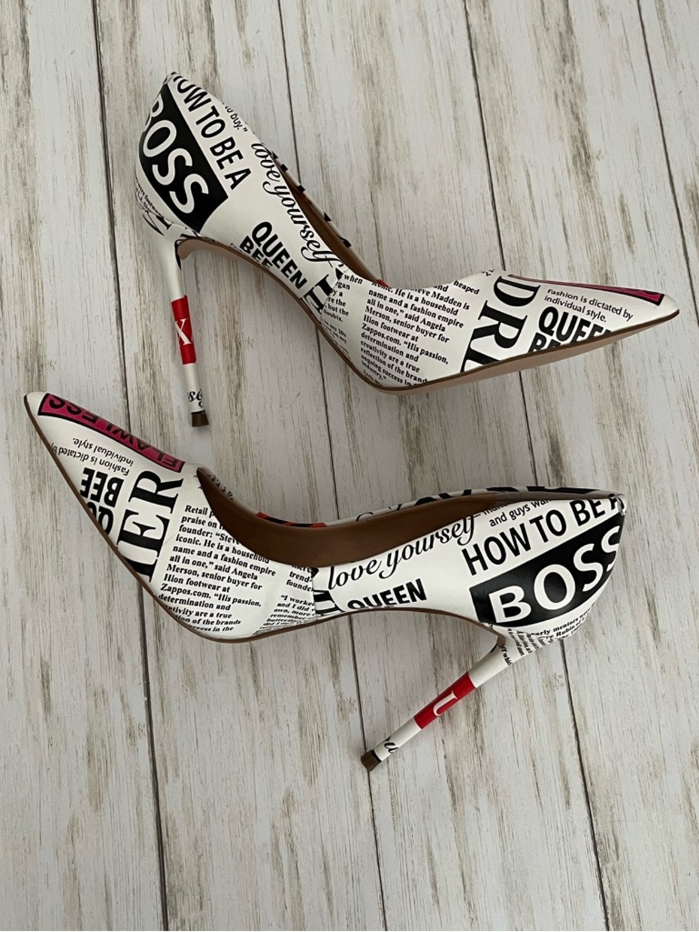 Steve Madden Vala Newspaper Print Pointed Stiletto Pumps - Picture 9 of 10